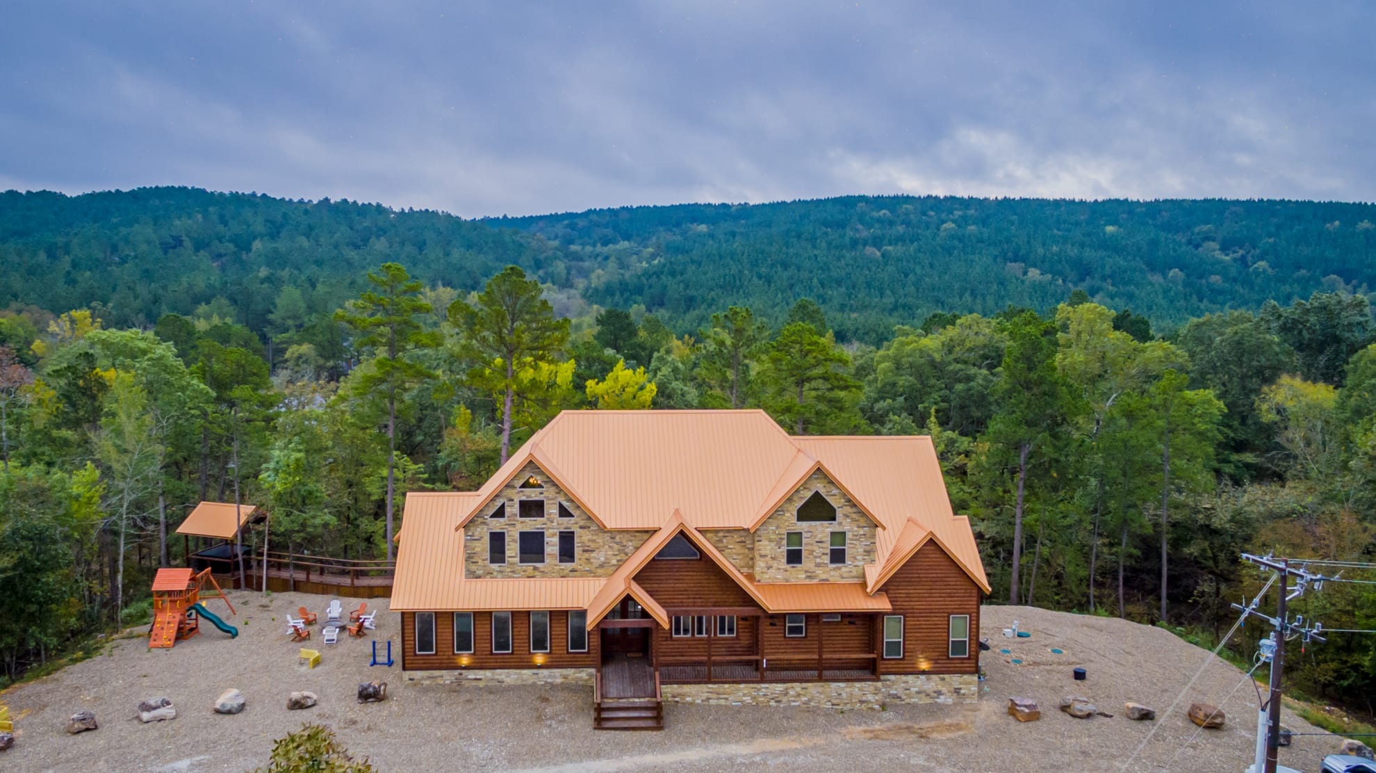 Over The Top 6 Bedroom Luxury Cabin near Broken Bow Lake