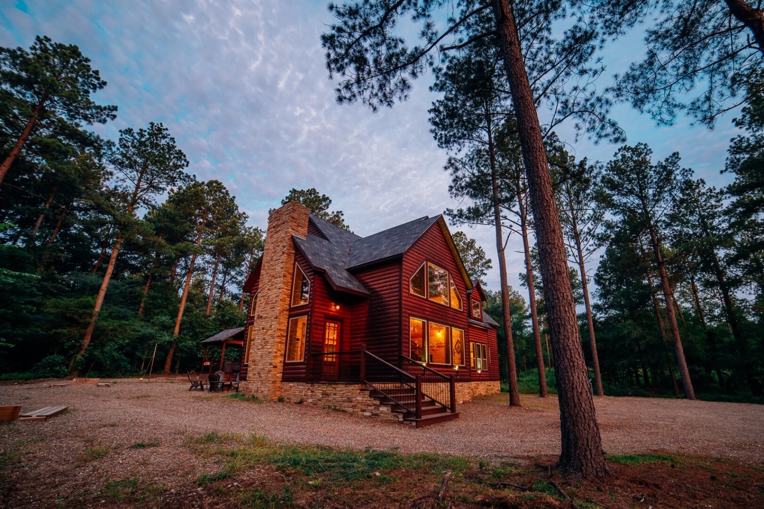 Broken Bow Cabins Pet Friendly - Beavers Bend Creative Escapes