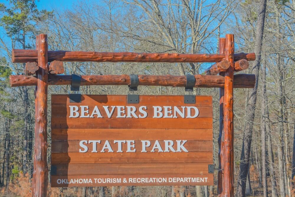 The entrance sign for Beavers Bend State Park.